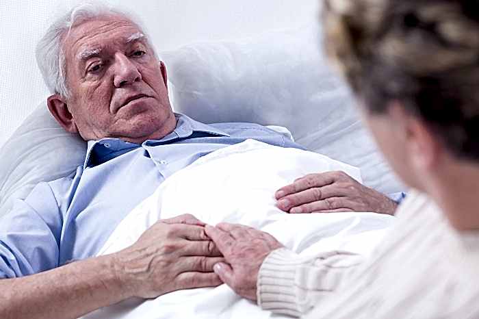 необходимый присмотр за лежачим пенсионером